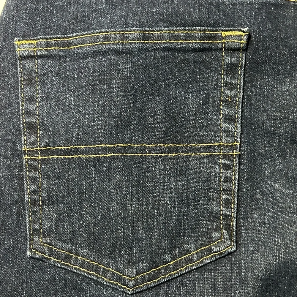 Wrangler men’s 35/32 authentic dark wash denim with stretch‎ waistband